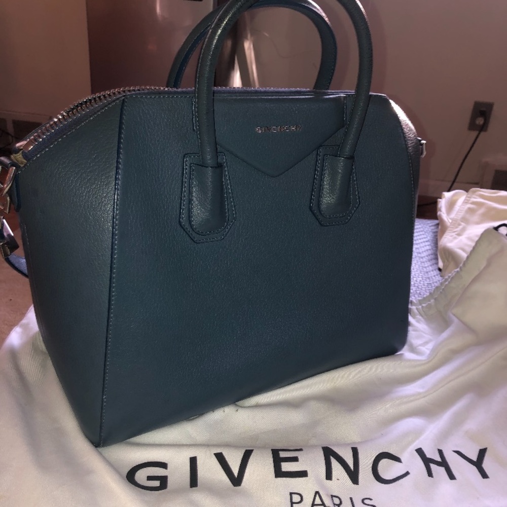 Givenchy Antigona
